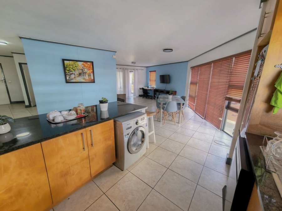 1 Bedroom Property for Sale in Three Anchor Bay Western Cape